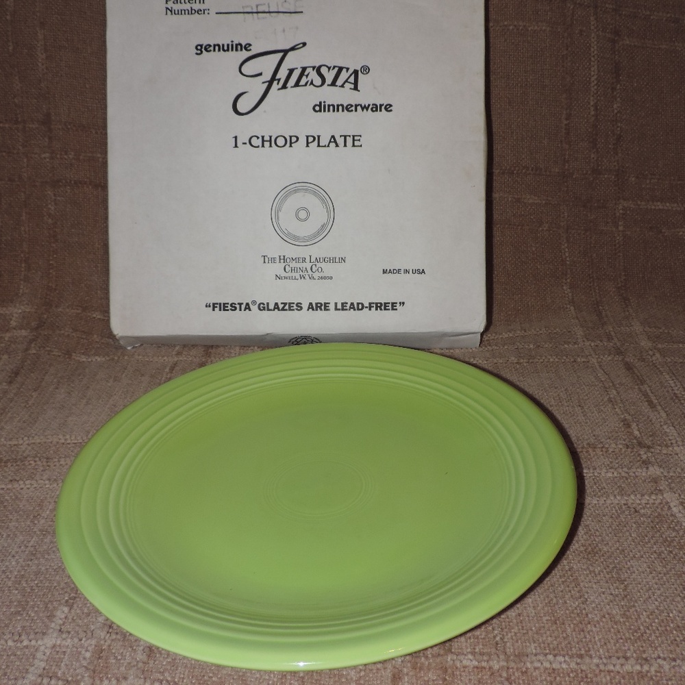 New Retired Fiesta Chartreuse Chop Plate *NIB*